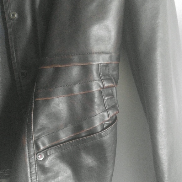 Jacket - Picture 3 of 6